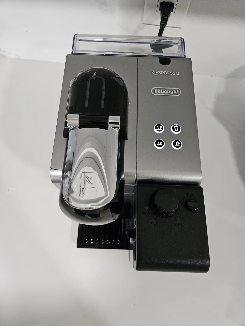 DeLonghi EN520SL Nespresso Coffee Cup Machine Pre-owned